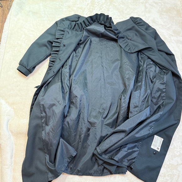 Vintage Bonders Ruffled Black Victorian Style Rain Coat - S (?) - c measurements - Picture 4 of 10